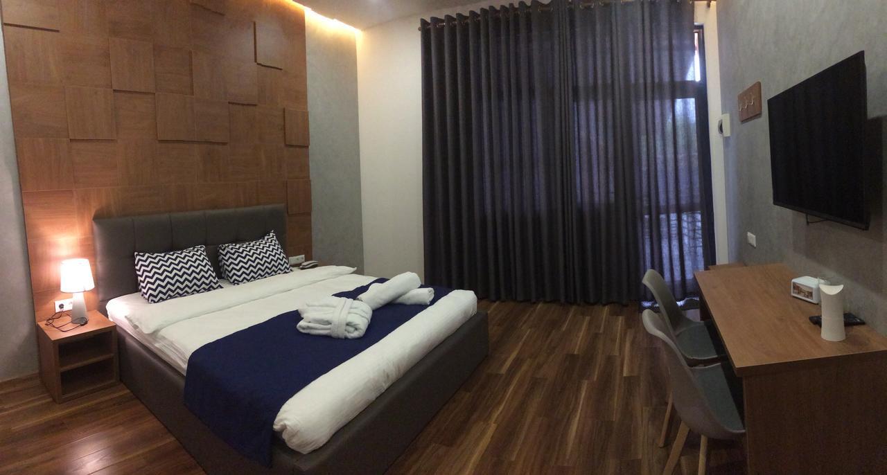 Concord Hotel Bichkek Extérieur photo